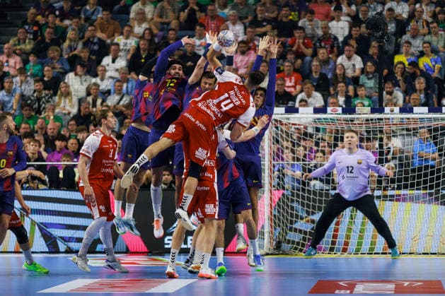 Mads HOXER Aalborg Handbold, 14 scores a goal, action, goal throw GER, Aalborg Handbold vs FC Barcelona, handball, TruckScout24 EHF FINAL4 2026, semi-final, match time 2025 2026, 13 06 2026, GER, Aalborg Handbold vs FC Barcelona, handball, TruckScout24 EHF FINAL4 2026, semi-final, match time 2025 2026, 13 06 2026, Cologne Copyright: xEibnerxPressefoto OliverxSchmidtx EP_OST
