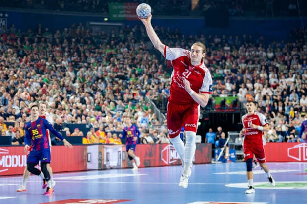 Cologne, 12 05 2026, Handball, Men, EHF Champions League Men 2025 26, Semifinal, Aalborg Handball FC Barcelona Juri Knorr Aalborg Handball, 21 on goal throw