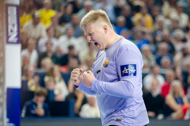 Cologne, 12 05 2026, Handball, Men, EHF Champions League Men 2025 26, Semi-final, Aalborg Handball FC Barcelona Emil Nielsen FC Barcelona, 12 cheers after a save