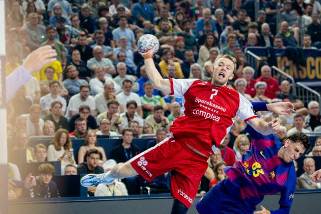 Cologne, 12 05 2026, Handball, Men, EHF Champions League Men 2025 26, Semi-final, Aalborg Handball FC Barcelona Thomas Sommer Arnoldsen throwing in the goal