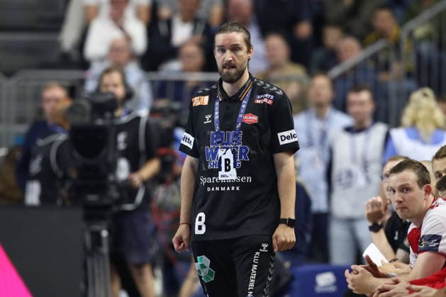 13 06 2025, xtgx, handball, EHF Champions League semi-final, Aalborg Handbold FC Barcelona v l Simon Dahl Aalborg, coach thoughtful Koeln