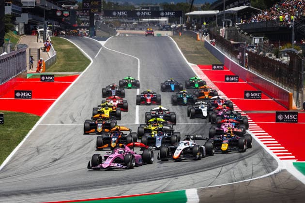 AUTO - FORMULA 2 2026 - BARCELONA start of the race 16 MAINI Kush (ind), ART Grand Prix, Dallara F2 2024, action 05 LEON Noel (mex), Campos Racing, Dallara F2 2024, action 04 HERTA Colton (usa), Hitech TGR, Dallara F2 2024, action 23 VILLAGOMEZ Rafael (mex), Van Amersfoort Racing, Dallara F2 2024, action 06 TSOLOV Nikola (bul), Campos Racing, Dallara F2 2024, action during the 5th round of the 2026 FIA Formula 2 Championship from June 12 to 14, 2026 on the Circuit de Barcelona-Catalunya, in Montmelo, Spain - MontmeloSpain  Copyright: xXavixBonillax