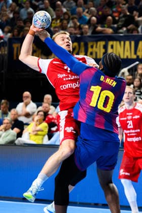 Cologne, Germany Handball EHF CL Final 4 Semi-Final Aalborg Handbold Barca Thomas Arnoldsen Aalborg , Dika Mem Barcelona Cologne Lanxess Arena Nordrhein Westfalen Germany