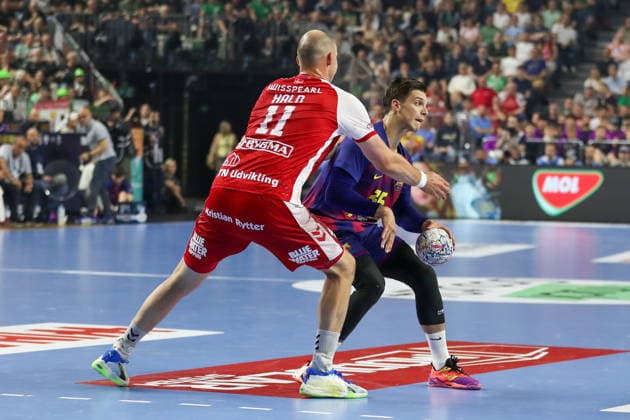 Cologne 13.06.2026. Pilka reczna EHF Liga Mistrzow sezon 2025 26 final4 mecz: Aalborg Handbold - Barca --- Handball EHF Champions League season 2025 26 final4 match: Aalborg Handbold - Barca nz Makuc Domen Fot. Kacper Staniec NEWSPIX.PL --- newspix.pl 
