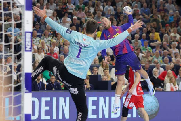 13 06 2025, xtgx, handball, EHF Champions League semi-final, Aalborg Handbold FC Barcelona v l Aleix Gomez Barcelona, 20 throws goal, goal scorer, scores goal, scores the goal Koeln