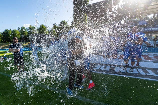Water shower for Mark Priegnitz Allgaeu Comets, Headcoach of Leon Eisert Allgaeu Comets, LB, 52 and Chris Lipsey Allgaeu Comets, RB DB, 1 GER, Allgaeu Comets vs Straubing Spiders, American Football, GFL, Season 2026, Week 06, 13 06 2026 GER, Allgaeu Comets vs Straubing Spiders, American Football, GFL, Season 2026, Week 06, 13 06 2026 Kempten Copyright: xEibner-Pressefoto FlorianxWolfx EP_FWF