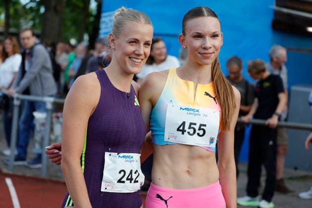 13 06 2026 Athletics Merck Laufgala Pfungstadt TSV stadium with top runs here 800m run two runners under 2 minutes No. 242 Majtie KOLBERG LG Kreis Ahrweiler in 1 58 67 min and No. 455 Ziva Remic Slovenia 2009 in 1 59 64 min Pfungstadt Hessen Germany