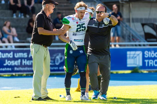 Pascal Sendelbach DB, Straubing Spiders, 25 is supplied by the coaches GER, Allgaeu Comets vs Straubing Spiders, American Football, GFL, Season 2026, Week 06, 13 06 2026 GER, Allgaeu Comets vs Straubing Spiders, American Football, GFL, Season 2026, Week 06, 13 06 2026 Kempten Copyright: xEibner-Pressefoto FlorianxWolfx EP_FWF