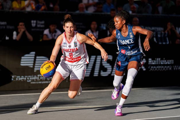 BASKETBALL - FIBA 3x3 World Tour VIENNA,AUSTRIA,13.JUN.26 - BASKETBALL - FIBA 3x3 World Tour. Image shows Anja Fuchs-Robetin (AUT) and Marie Mane (FRA).  GEPAxpictures xEdgarxEisner