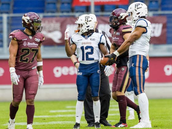 12 Enzo Plumain (Wide Receiver) Paris Lights talk to the refs. Rhein Fire vs Paris Lights, American Football, American Football League Europe, WEEK 4, 2026, 13.06.2026, Duisburg Schauinsland-Reisen-Arena Germany Copyright: xFootxBowl ChristopherxMettkenx