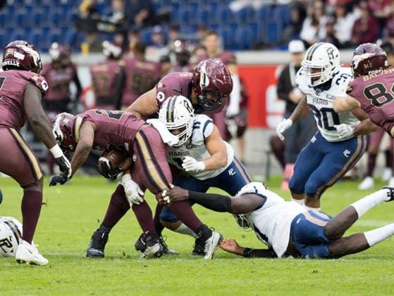 11 Zaire Ugapo (Defensive End) Paris Lights takle 22 Marvellous Imade (Running Back) Rhein Fire Rhein Fire vs Paris Lights, American Football, American Football League Europe, WEEK 4, 2026, 13.06.2026, Duisburg Schauinsland-Reisen-Arena Germany Copyright: xFootxBowl ChristopherxMettkenx