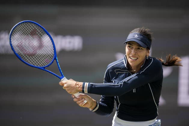 Libema Open Barbora Krejcikova of the Czech Republic waits for a serve from Magda Linette of Poland during their WTA, Tennis Damen Singles Semifinal match at the Libema Open at Autotron s-Hertogenbosch in s-Hertogenbosch, Netherlands, on June 13, 2026. S-Hertogenbosch Netherlands  Copyright: xAndyxAstfalckx originalFilename:astfalck-libemaop260613_npZFP.jpg