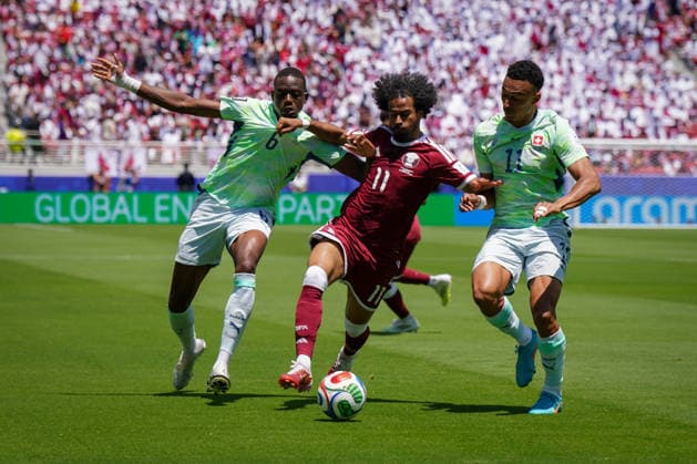 USA Soccer FIFA World Cup 2026 Group B Switzerland vs Qatar Levi™s Stadium Santa Clara, California Denis Zakaria Switzerland, 6 Akram Afif Qatar, 11 Dan Ndoye Switzerland, 11 Copyright: xJOERANxSTEINSIEKx
