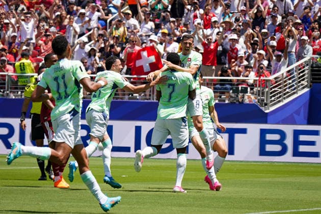 USA Soccer FIFA World Cup 2026 Group B Switzerland vs Qatar Levi™s Stadium Santa Clara, California after foul play by Mahmoud Abunada Qatar, 1 converts Breel Embolo Switzerland, 7 the penalty, penalty to 1 0 Joy, emotions, jubilation, goal and goal celebration with Remo Freuler Switzerland, 8 Ricardo Rodriguez Ricardo Rodriguez Switzerland, 13 Dan Ndoye Switzerland, 11 Copyright: xJOERANxSTEINSIEKx
