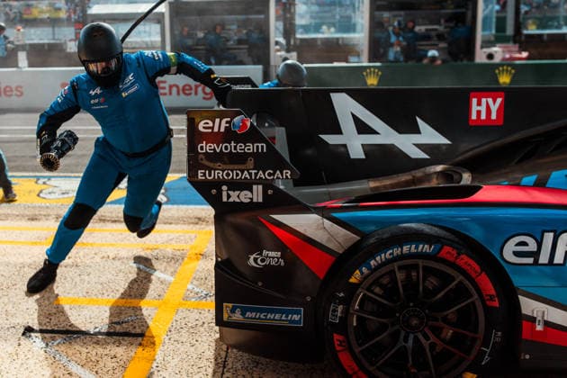 24 HEURES DU MANS 2026 - RACE - SATURDAY 36 MAKOWIECKI FrÃ dÃ ric (fra), GOUNON Jules (fra), MARTINS Victor (fra), Alpine Endurance Team, Alpine A424 36, Hypercar, during the 24 Hours of Le Mans 2026, 3rd round of the 2026 FIA World Endurance Championship, on June 13, 2026 on the Circuit des 24 Heures du Mans in Le Mans, France -  Copyright: xAndreaxLorenzinax