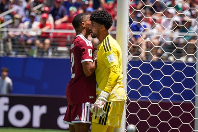 USA Soccer FIFA World Cup 2026 Group B Switzerland vs Qatar Levi™s Stadium Santa Clara, California Mahmoud Abunada Qatar, 1 Pedro Miguel Qatar, 2 Copyright: xJOERANxSTEINSIEKx