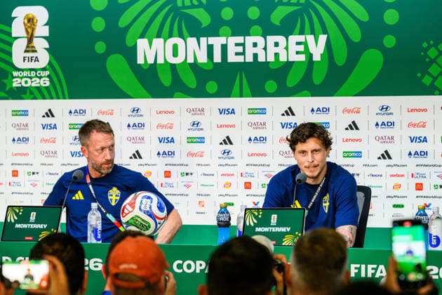 260613 Head coach Graham Potter and Victor Nilsson Lindelöf of the Swedish national football team at a press conference during day 3 of the FIFA World Cup 2026 on June 13, 2026 in Monterrey Photo Petter Arvidson BILDBYRAN kod PA PA1231 fotboll football soccer fotball vm fotbolls vm fotball vm fotbolls vm 2026 fifa world cup 2026 presskonferens press conference sverige sweden sverige a day 3 bbeng  Copyright: PETTERxARVIDSON BB260613PA008