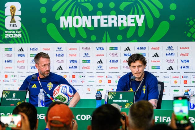 260613 Head coach Graham Potter and Victor Nilsson Lindelöf of the Swedish national football team at a press conference during day 3 of the FIFA World Cup 2026 on June 13, 2026 in Monterrey Photo Petter Arvidson BILDBYRAN kod PA PA1231 fotboll football soccer fotball vm fotbolls vm fotball vm fotbolls vm 2026 fifa world cup 2026 presskonferens press conference sverige sweden sverige a day 3 bbeng  Copyright: PETTERxARVIDSON BB260613PA013