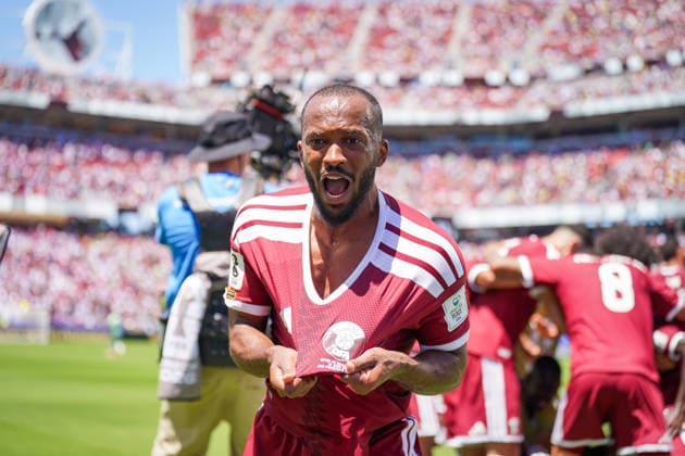 USA Soccer FIFA World Cup 2026 Group B Switzerland vs Qatar Levi™s Stadium Santa Clara, California Goal and celebration for the 1-1 equalizer shortly before the end of the match by Boualem Khoukhi Qatar, 16 Joy, emotion, jubilation Ahmed Fathy Qatar, 20 Copyright: xJOERANxSTEINSIEKx