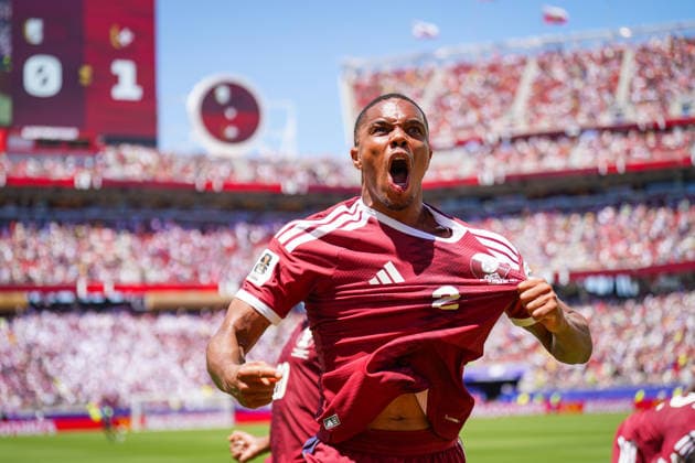 USA Soccer FIFA World Cup 2026 Group B Switzerland vs Qatar Levi™s Stadium Santa Clara, California Goal and goal celebration for the 1 1 equalizer shortly before the end of the match by Boualem Khoukhi Qatar, 16 Joy, emotions, cheers Pedro Miguel Qatar, 2 Facial expression, facial expression, emotionGesture, gesture Copyright: xJOERANxSTEINSIEKx