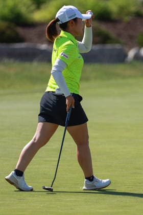 Dow Championship Midland, MI - JUNE 13: Ayaka Furue of Japan acknowledges the fans after putting on the 18th green during the third round of the Dow Championship at Midland Country Club on June 13, 2026 in Midland, Michigan. Midland Michigan United States  Copyright: xAmyxLemusx originalFilename:lemus-dowchamp260613_npM10.jpg