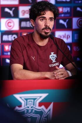 FIFA World Cup, WM, Weltmeisterschaft, Fussball 2026 - Portugal press conference, PK, Pressekonferenz Portugal s national soccer team player Vitinha speaks during a press conference at the training site at Garden District Park for the FIFA World Cup 2026 in Palm Beach, Florida, USA, 13 June 2026. Palm Beach Florida Estados Unidos  Copyright: xMIGUELxA.xLOPESx