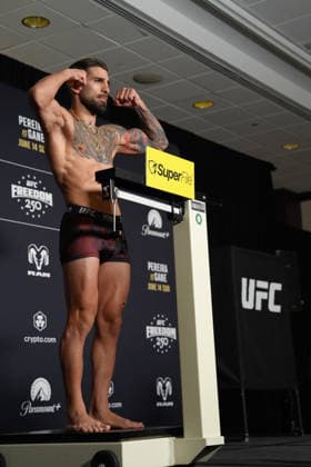 Spanish-Georgian fighter Ilia Topuria attended the weigh-in ceremony in Washington, D.C, 13 June 2026. Topuria, the UFC lightweight champion and undefeated in his career, and American Justin Gaethje both made weight ahead of their main event fight, tipping the scales at 155 pounds (70.3 kilograms) during the ceremony held at a Washington hotel. Topuria and Gaethje make weight ahead of their highly anticipated fight at the White House !ACHTUNG: NUR REDAKTIONELLE NUTZUNG!  Copyright: xOctavioxGuzmánx AME1031 20260613-55020589299_1