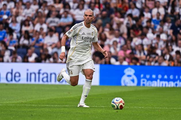 June 13, 2026, Madrid, Spain: KÃ pler Laveran, known as Pepe of Real Madrid Legends seen in action during the Corazon Classic Match between Real Madrid Leyendas and Inter Legends at Santiago Bernabeu stadium. Madrid Spain - ZUMAs197 20260613_aaa_s197_226 Copyright: xAtilanoxGarciax