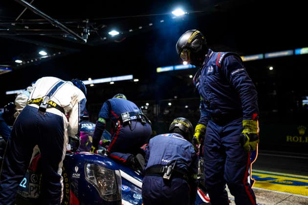 24 HEURES DU MANS 2026 - RACE - SUNDAY 222 SCHNEIDER Daniel (bra), HANLEY Benjamin (gbr), JARVIS Oliver (gbr), United Autosports, Oreca 07 Gibson 222, LMP2 Pro-AM, pitstop, arrÃªt aux stands during the 24 Hours of Le Mans 2026, 3rd round of the 2026 FIA World Endurance Championship, on June 14, 2026 on the Circuit des 24 Heures du Mans in Le Mans, France - Le MansFrance  Copyright: xFabrizioxBoldonix