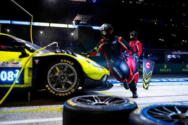 24 HEURES DU MANS 2026 - RACE - SUNDAY 57 KIMURA Takeshi (jpn), LAURSEN Conrad (dnk), SERRA Daniel (bra), Kessel Racing, Ferrari 296 LMGT3 Evo 57, LM GT3, pitstop, arrÃªt aux stands during the 24 Hours of Le Mans 2026, 3rd round of the 2026 FIA World Endurance Championship, on June 14, 2026 on the Circuit des 24 Heures du Mans in Le Mans, France - Le MansFrance  Copyright: xFabrizioxBoldonix