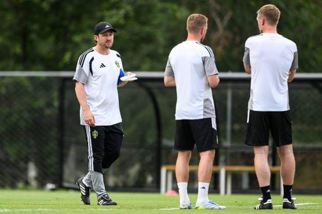 260614 Assistant coach Björn Hamberg of the Swedish national football team at a training session during day 3 of the FIFA World Cup 2026 on June 14, 2026 in Monterrey Photo Petter Arvidson BILDBYRAN kod PA PA1232 fotboll football soccer fotball vm fotbolls vm fotball vm fotbolls vm 2026 fifa world cup 2026 träning practice training sverige sweden sverige a day 3 bbeng  Copyright: PETTERxARVIDSON BB260614PA018