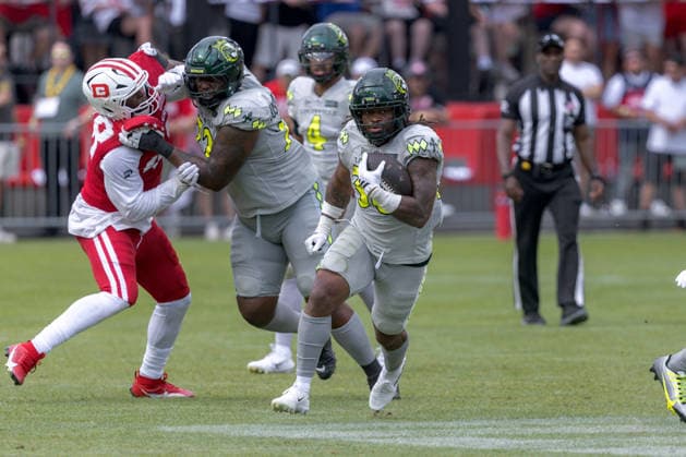 June 13, 2026, Washington, D.C, U.S: Louisville Kings running back Ian Wheeler (33) breaks through the line on his way to a touchdown during the United Bowl UFL Championship game at Audi Field, Washington, D.C. UFL 2026 - United Bowl -Kings 27:20 Defenders  - ZUMAs304 20260613_zaf_s304_014 Copyright: xScottxStuartx