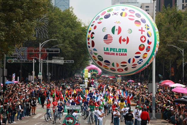 World Cup parade held in Mexico City MEXICO CITY, MEXICO - JUNE 13: A giant football themed inflatable figure moves along the route during a World Cup parade, in Mexico City, Mexico on June 13, 2026. Thousands of participants, including dancers, football-themed floats and giant inflatable figures, took part in the World Cup parade as part of the cultural activities organized by the Mexico City government during the World Cup. Daniel Cardenas Anadolu Mexico City Mexico. Editorial use only. Please get in touch for any other usage.  Copyright: x2026xAnadoluxDanielxCardenasx