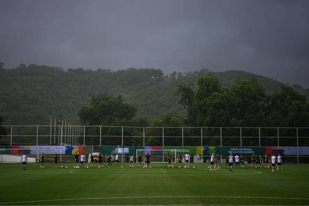 260614 Rain during a training session during day 3 of the FIFA World Cup 2026 on June 14, 2026 in Monterrey Photo Petter Arvidson BILDBYRAN kod PA PA1232 fotboll football soccer fotball vm fotbolls vm fotball vm fotbolls vm 2026 fifa world cup 2026 träning practice training sverige sweden sverige a day 3 bbeng  Copyright: PETTERxARVIDSON BB260614PA042