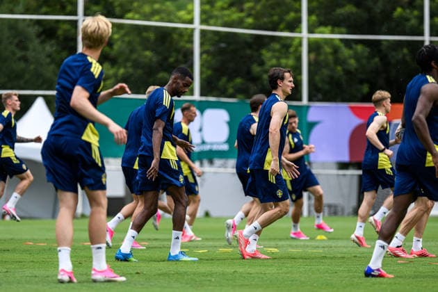 260614 Alexander Isak and Hjalmar Ekdahl of the Swedish national football team at a training session during day 3 of the FIFA World Cup 2026 on June 14, 2026 in Monterrey Photo Joel Marklund BILDBYRAN kod JM PA1232 fotboll football soccer fotball vm fotbolls vm fotballs vm fotbolls vm 2026 fifa world cup 2026 träning practice training sverige sweden sverige a day 3 bbeng  Copyright: JOELxMARKLUND BB260614JM029