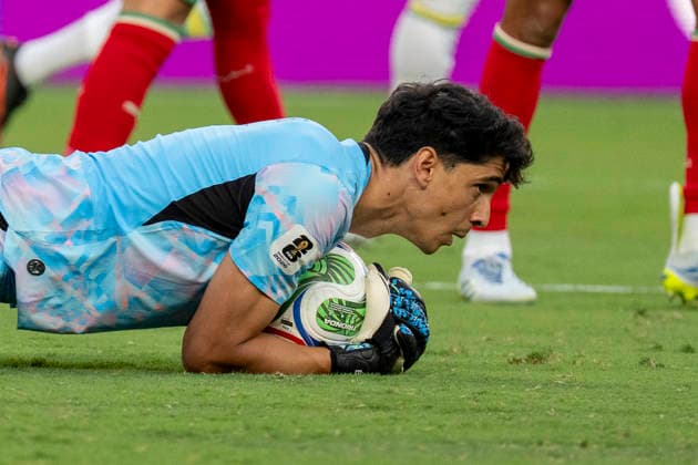 Yassine Bounou of Morocco controls the ball during a Group C match of the 2026 FIFA World Cup, WM, Weltmeisterschaft, Fussball between Brazil and Morocco at MetLife Stadium in New Jersey, USA, 13 June 2026. FIFA World Cup 2026 - Group C - Brazil vs Morocco !ACHTUNG: NUR REDAKTIONELLE NUTZUNG!  Copyright: xAngelxColmenaresx GR7122 20260614-55020589661_1