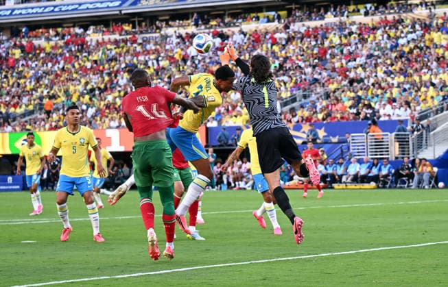Soccer, International match, Men, FIFA World Cup 2026, Soccer World Cup, USA, Group C, MetLife Stadium New Jersey Brazil Morocco Mbark Boussoufa MOR , Gabriel BRA , Alisson BRA Action