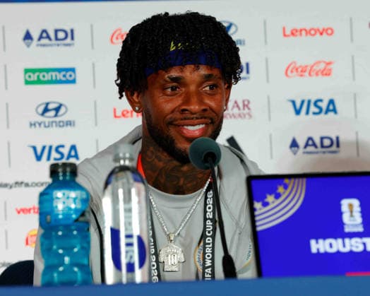 June 13, 2026, Houston, Texas, USA: CuraoÂßao midfielder LEANDRO BACUNA ( 10) speaks to members of the media during a press conference, PK, Pressekonferenz at Houston Stadium ahead of their opening Group E match against Germany at the 2026 FIFA World Cup, WM, Weltmeisterschaft, Fussball CuraoÂßAo Press Conference - FIFA World Cup 2026  - ZUMAa325 20260613_zsa_a325_009 Copyright: xDavidxBalleringxIix