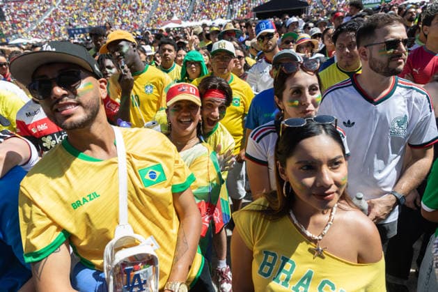 Fans watch Brazil v Morocco - FIFA World Cup, WM, Weltmeisterschaft, Fussball 2026 match in Los Angeles LOS ANGELES, CALIFORNIA - JUNE 13: Supporters watch a live broadcast of FIFA World Cup First Stage Group C opening match between Brazil and Morocco during the Fan Festival at the Los Angeles Memorial Coliseum in Los Angeles, California on June 13, 2026. Grace Hie Yoon Anadolu California United States. Editorial use only. Please get in touch for any other usage.  Copyright: x2026xAnadoluxGracexHiexYoonx