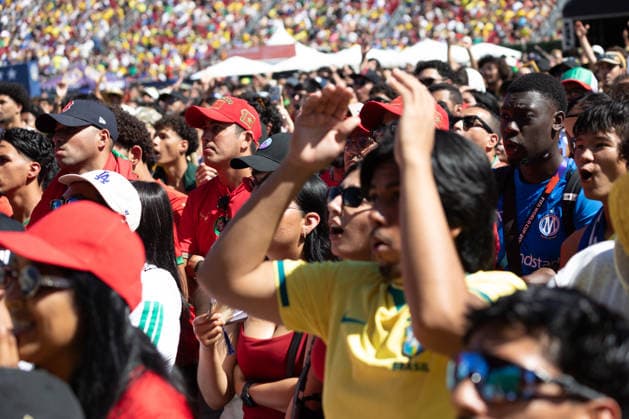 Fans watch Brazil v Morocco - FIFA World Cup, WM, Weltmeisterschaft, Fussball 2026 match in Los Angeles LOS ANGELES, CALIFORNIA - JUNE 13: Supporters watch a live broadcast of FIFA World Cup First Stage Group C opening match between Brazil and Morocco during the Fan Festival at the Los Angeles Memorial Coliseum in Los Angeles, California on June 13, 2026. Grace Hie Yoon Anadolu California United States. Editorial use only. Please get in touch for any other usage.  Copyright: x2026xAnadoluxGracexHiexYoonx