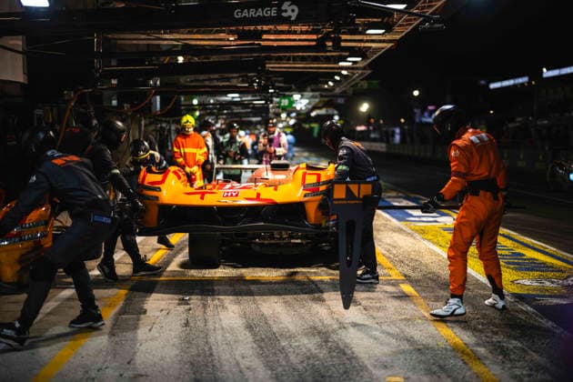 24 HEURES DU MANS 2026 - RACE - SUNDAY 17 LOTTERER AndrÃ (ger), DERANI Pipo (bra), JAUBERT Mathys (fra), Genesis Magma Racing, Genesis GMR-001 17, Hypercar, pitstop, arrÃªt aux stands during the 24 Hours of Le Mans 2026, 3rd round of the 2026 FIA World Endurance Championship, on June 14, 2026 on the Circuit des 24 Heures du Mans in Le Mans, France - Le MansFrance  Copyright: xCharlyxLopezx