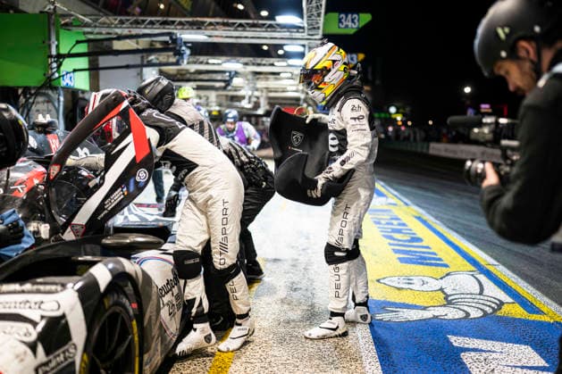 24 HEURES DU MANS 2026 - RACE - SUNDAY VANDOORNE Stoffel (bel), Peugeot TotalEnergies, Peugeot 9X8 93, Hypercar, portrait during the 24 Hours of Le Mans 2026, 3rd round of the 2026 FIA World Endurance Championship, on June 14, 2026 on the Circuit des 24 Heures du Mans in Le Mans, France - Le MansFrance  Copyright: xCharlyxLopezx