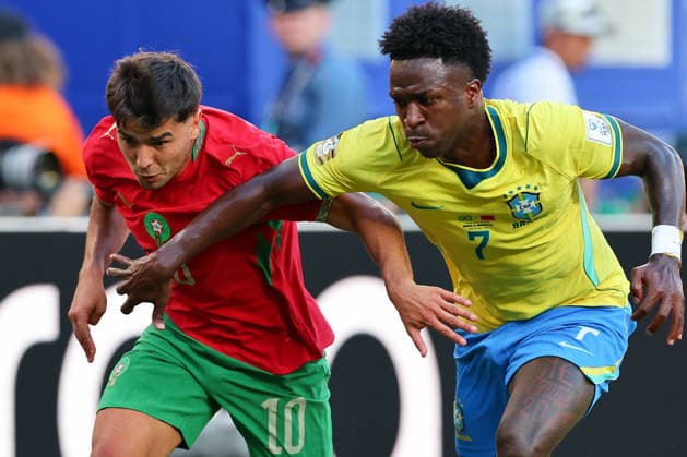 EAST RUTHERFORD, NJ - JUNE 13: Brahim Diaz 10 of Morocco battles Vinicius Junior 7 of Brazil during the first half of the FIFA World Cup, WM, Weltmeisterschaft, Fussball 2026 Group C match between Brazil and Morocco on June 13, 2026 at New York New Jersey Stadium in East Rutherford, New Jersey. (Photo by Rich Graessle Icon Sportswire) SOCCER: JUN 13 FIFA World Cup 26 Group C - Brazil vs Morocco EDITORIAL USE ONLY Icon26061326846