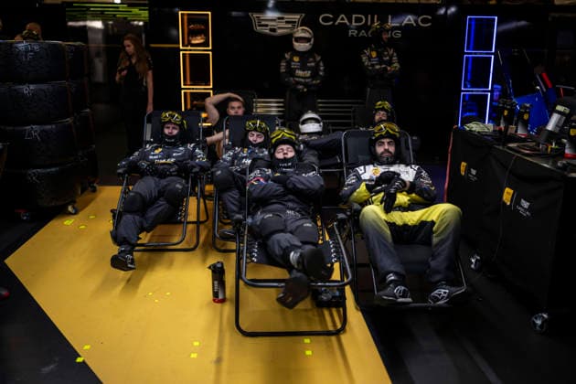 24 HEURES DU MANS 2026 - RACE - SUNDAY Cadillac Hertz Team Jota mechanic, mecanicien during the 24 Hours of Le Mans 2026, 3rd round of the 2026 FIA World Endurance Championship, on June 14, 2026 on the Circuit des 24 Heures du Mans in Le Mans, France - Le MansFrance  Copyright: xCharlyxLopezx