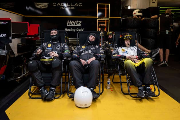 24 HEURES DU MANS 2026 - RACE - SUNDAY Cadillac Hertz Team Jota mechanic, mecanicien during the 24 Hours of Le Mans 2026, 3rd round of the 2026 FIA World Endurance Championship, on June 14, 2026 on the Circuit des 24 Heures du Mans in Le Mans, France - Le MansFrance  Copyright: xCharlyxLopezx