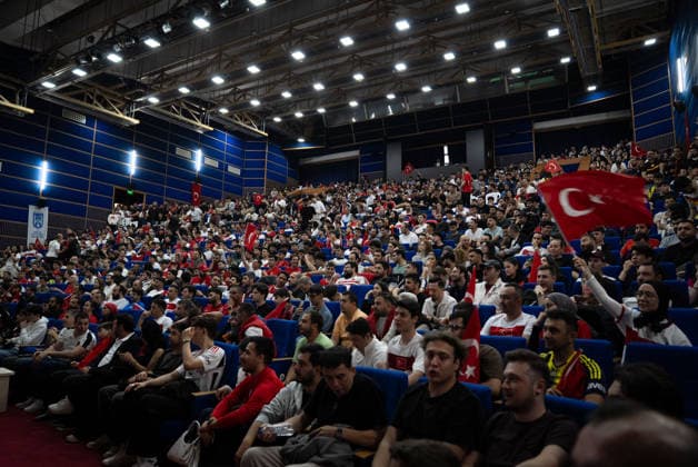Turkish football fans gather to watch Turkiye-Australia World Cup match ANKARA, TURKIYE - JUNE 14: Turkish football fans gather at the Kocatepe Culture Center in Ankara, Turkiye on June 14, 2026, to watch the live broadcast of the Turkish National Football Team s opening match against Australia in Group D of the 2026 FIFA World Cup, WM, Weltmeisterschaft, Fussball Betul Abali Anadolu Ankara Turkey. Editorial use only. Please get in touch for any other usage.  Copyright: x2026xAnadoluxBetulxAbalix