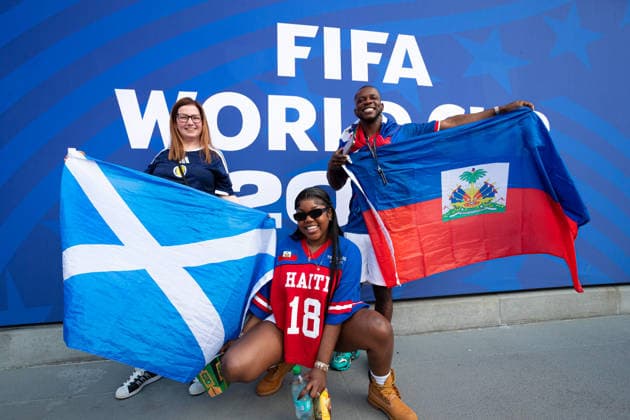 June 13, 2026; Foxborough, Massachusetts, USA; Fans of Scotland and Haiti pose for a photo ahead of a FIFA World Cup, WM, Weltmeisterschaft, Fussball 2026 Group C match between Haiti and Scotland at Boston Stadium. (c) CSM FIFA World Cup 2026: Haiti Vs Scotland JUN 13  - ZUMAc04_ 20260613_zma_c04_237 Copyright: xBurtxGranofskyx