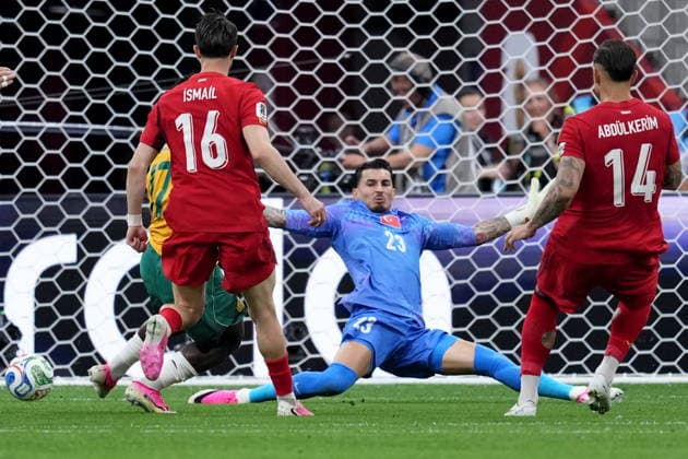 June 13, 2026, Vancouver, Bc, CANADA: Australia s Nestory Irankunda (17) scores on Turkey s Ugurcan Cakir (23) during first half group D World Cup soccer action, in Vancouver, Saturday, June 13, 2026. AUSTRALIA V. TURKEY  - ZUMAc35_ 20260613_zaf_c35_188 Copyright: xEthanxCairnsx