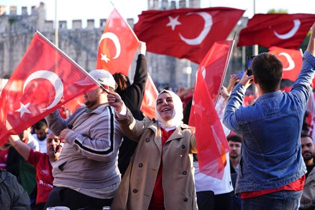 Turkish football fans gather to watch Turkiye-Australia World Cup match ISTANBUL, TURKIYE - JUNE 14: Turkish football fans holding Turkish flags gather at the historic Yedikule Fortress in Istanbul, Turkiye on June 14, 2026, to watch the live broadcast of the Turkish National Football Team s opening match against Australia in Group D of the 2026 FIFA World Cup, WM, Weltmeisterschaft, Fussball Esra Bilgin Anadolu Istanbul Turkey. Editorial use only. Please get in touch for any other usage.  Copyright: x2026xAnadoluxEsraxBilginx