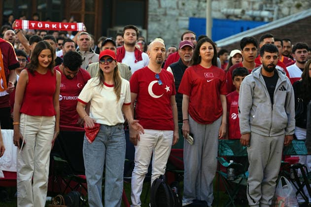 Turkish football fans gather to watch Turkiye-Australia World Cup match ISTANBUL, TURKIYE - JUNE 14: Turkish football fans gather at the historic Yedikule Fortress in Istanbul, Turkiye on June 14, 2026, to watch the live broadcast of the Turkish National Football Team s opening match against Australia in Group D of the 2026 FIFA World Cup, WM, Weltmeisterschaft, Fussball Esra Bilgin Anadolu Istanbul Turkey. Editorial use only. Please get in touch for any other usage.  Copyright: x2026xAnadoluxEsraxBilginx